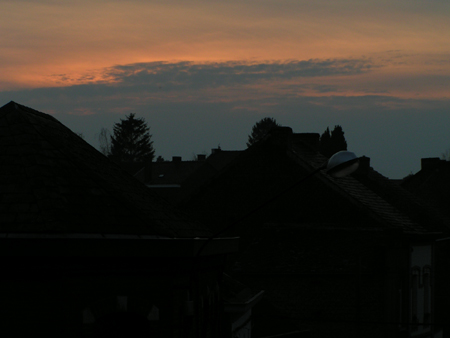l-la nuit tombe